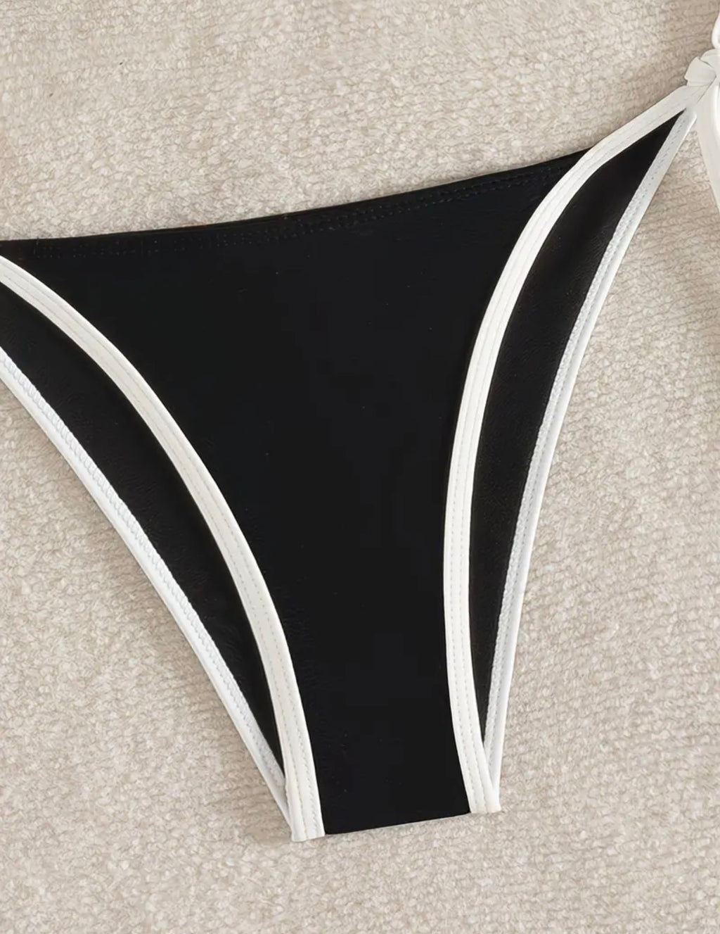 Bikini Cassandra