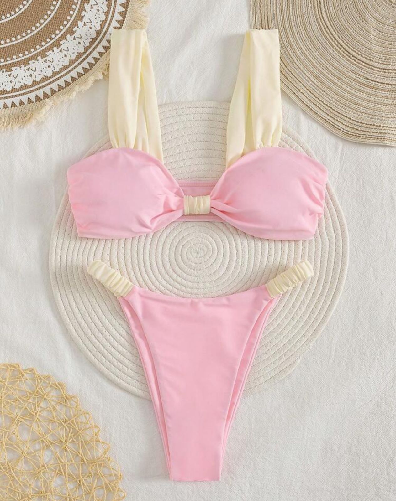 Bikini Melani